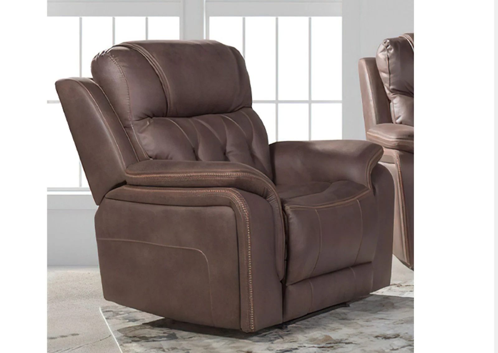 Recliner &mdash; Walnut